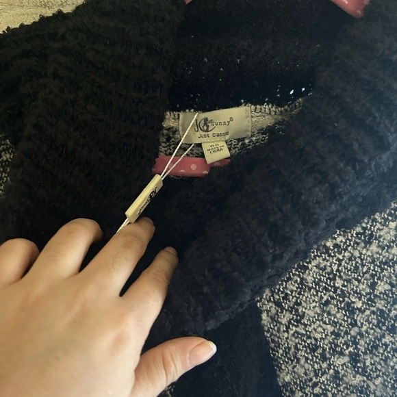 Plaid Poncho - Picture 2 of 4